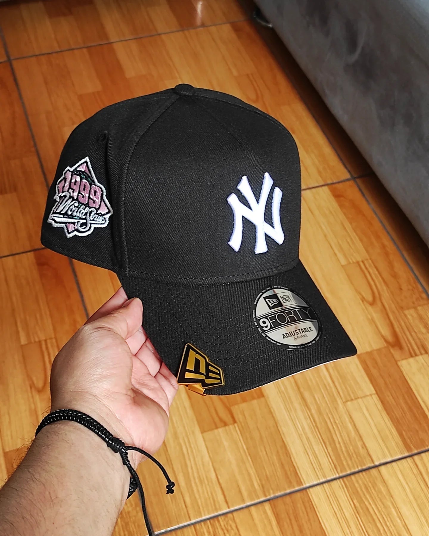 Gorra Snapback New Era New York Yankees 1999 World Series negra y rosa 9Forty A-Frame