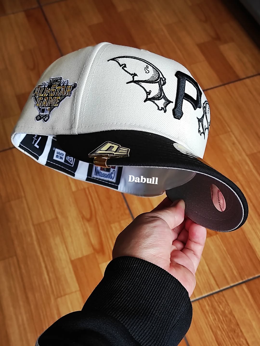 Gorra Pittsburgh Pirates MLB Team Wings 59FIFTY Ajustada Beige Claro