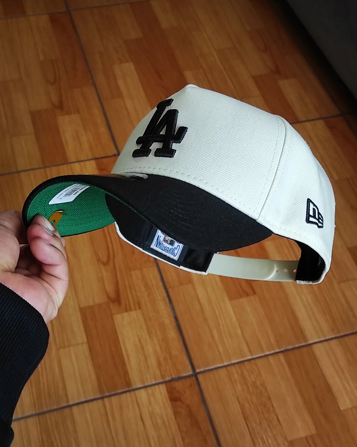 New Era Los Angeles Dodgers Serie Mundial 1999 Cromado negro 9 forty A-FRAME