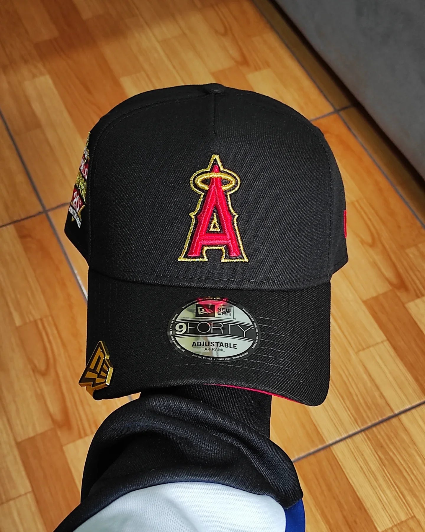 New Era Anaheim Angels campeones mundiales 20 aniversario negro rojo gorra 9forty a-frame snapback