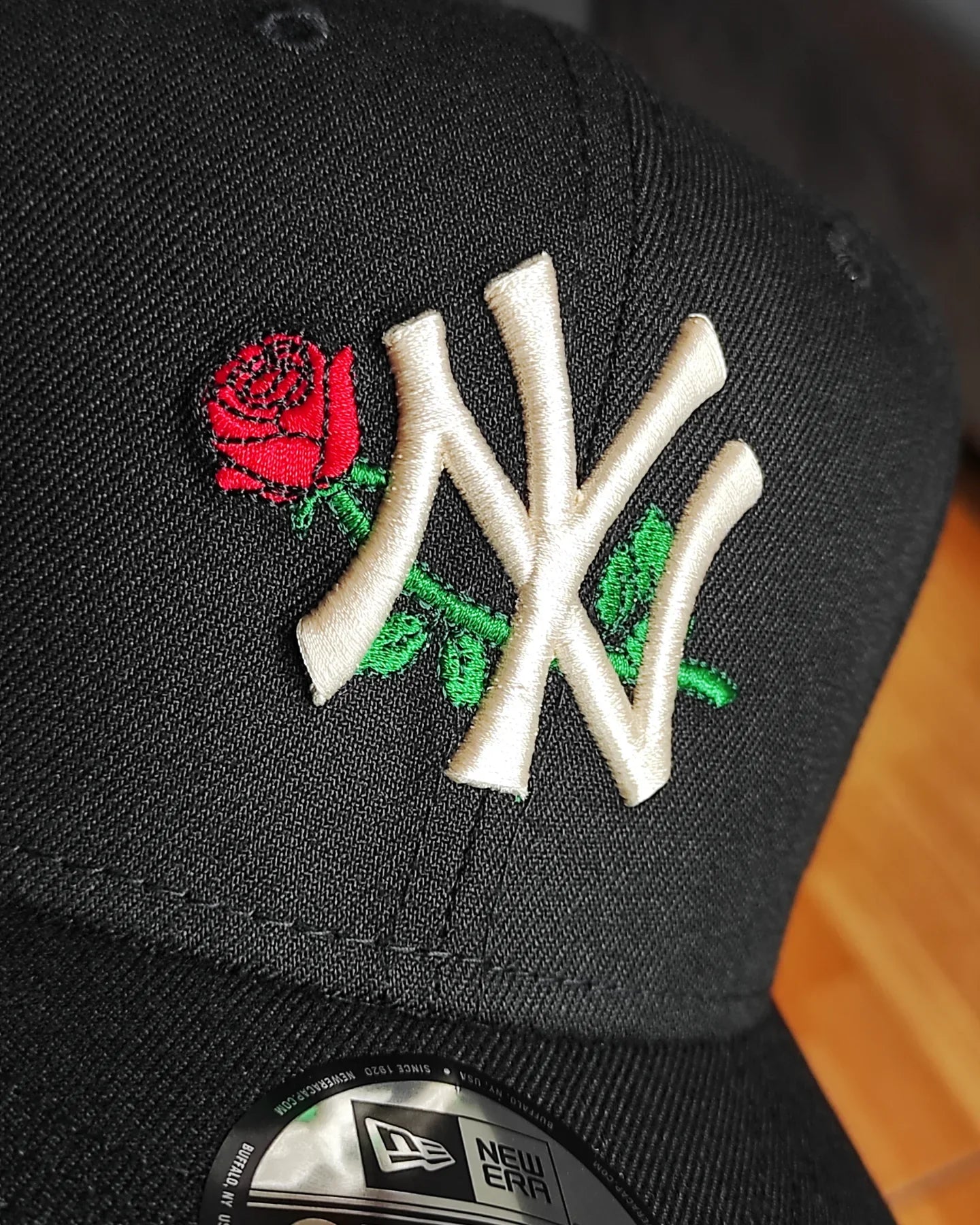 New Era New York Yankees Rosa 🌹 Serie Mundial de 1996 - Gorra Snapback 9 Fifty
