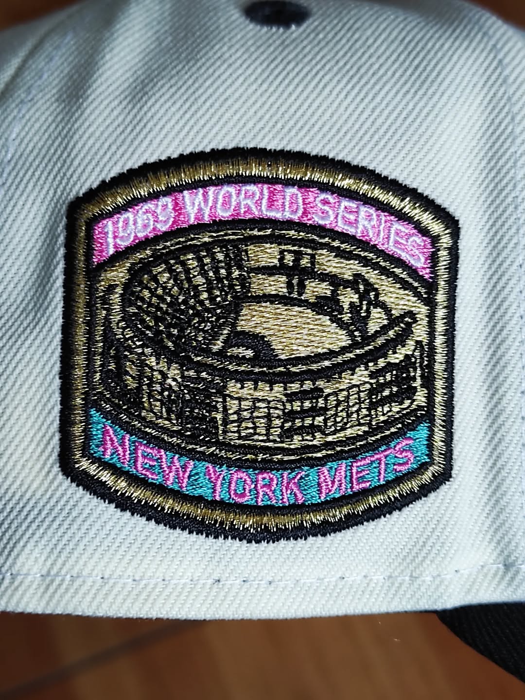 New Era New York Mets World Series 1969 Rose Chrome Two Tone Edition 9Forty A Frame Snapback