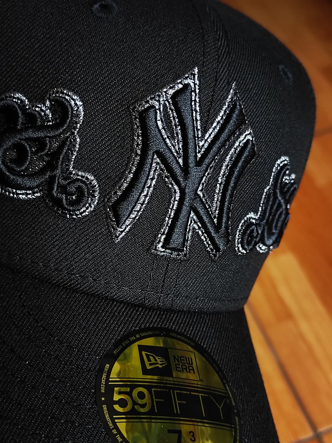 NEW ERA NEW YORK YANKEES WORLD SERIES 1999 NEGRA METÁLICA 59FIFTY