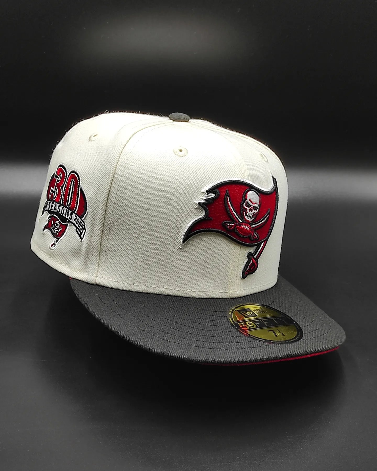 Gorra ajustada 59Fifty New Era Tampa Bay Buccaneers 30.º aniversario edición Cream Dome