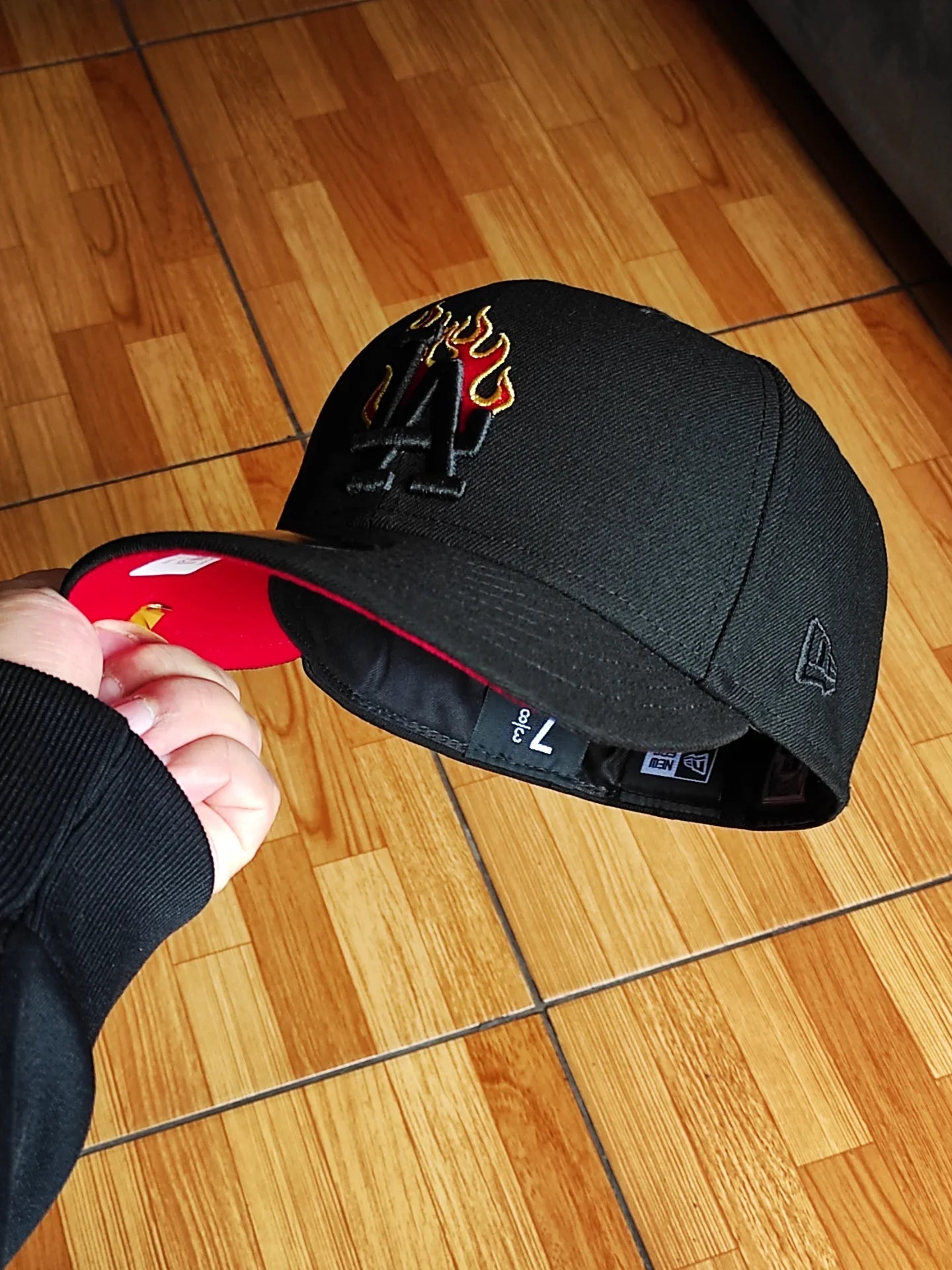 Gorra ajustada 59Fifty New Era Los Angeles Dodgers 40 Aniversario del Estadio Edición Blackout Fuego Rojo