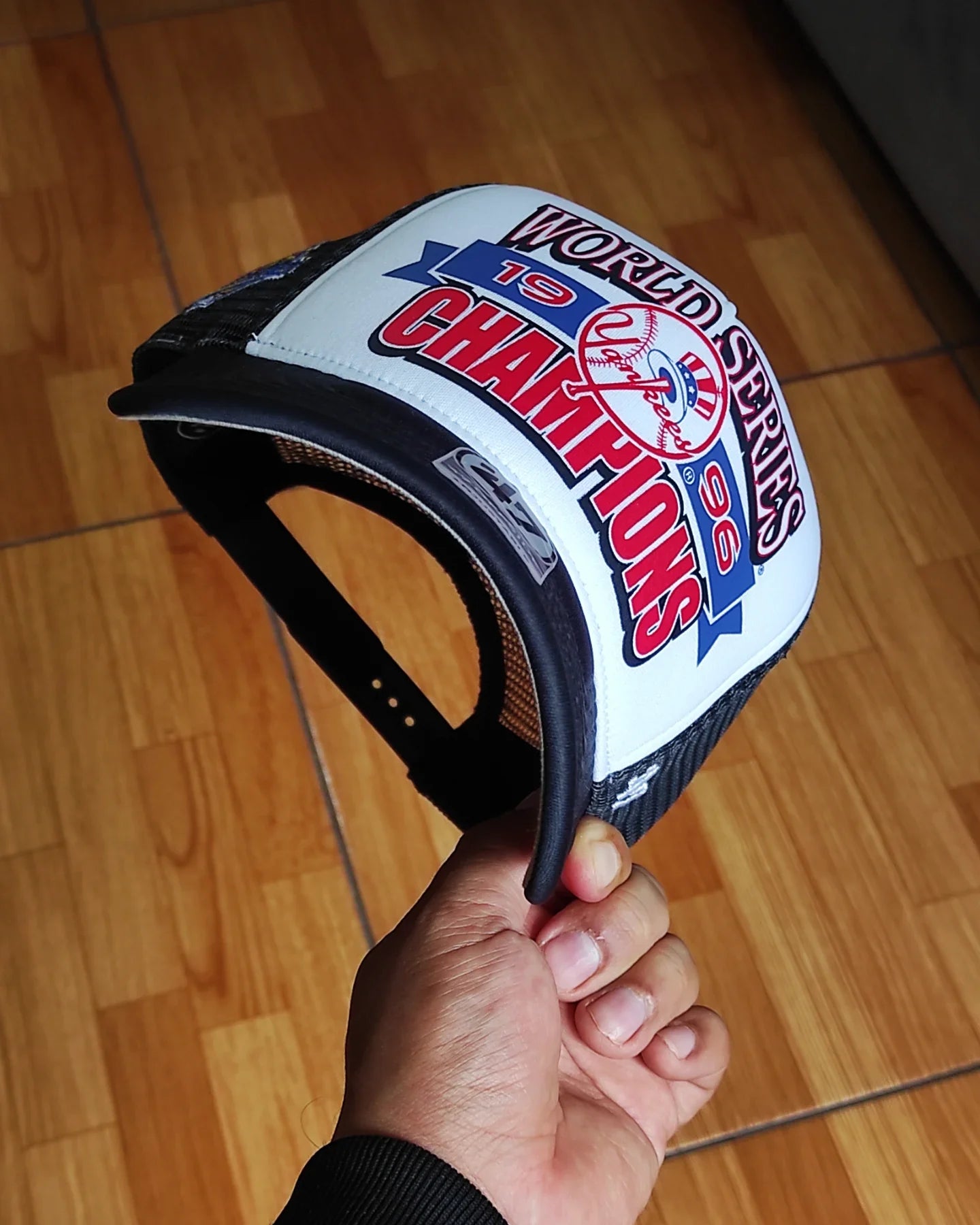 Gorra trucker 47 Brand New York Yankees World Series azul marino con espuma y cierre a presión