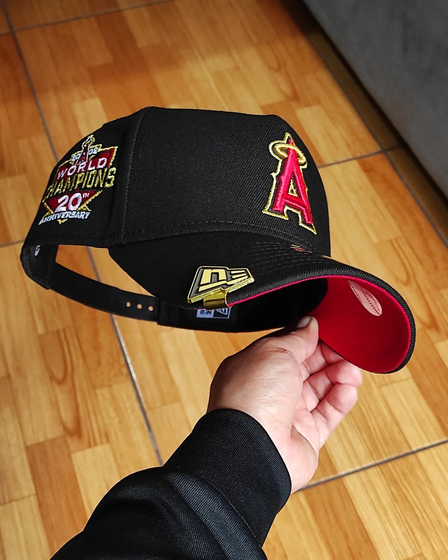 New Era Anaheim Angels campeones mundiales 20 aniversario negro rojo gorra 9forty a-frame snapback