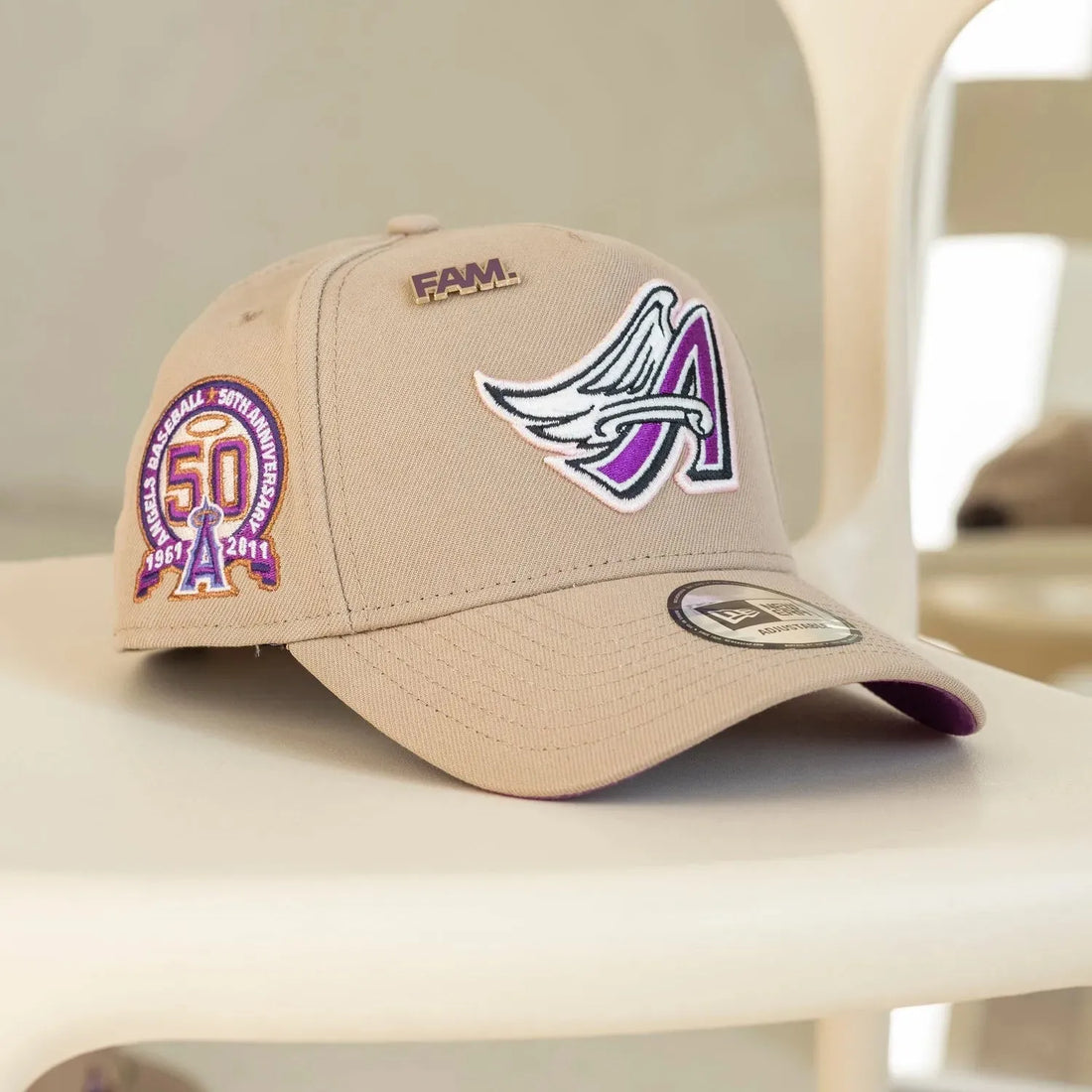 Gorra New Era 9Forty A-frame Anaheim Angels 50 aniversario camel / uva brillante 🍇 UV + pin 📌