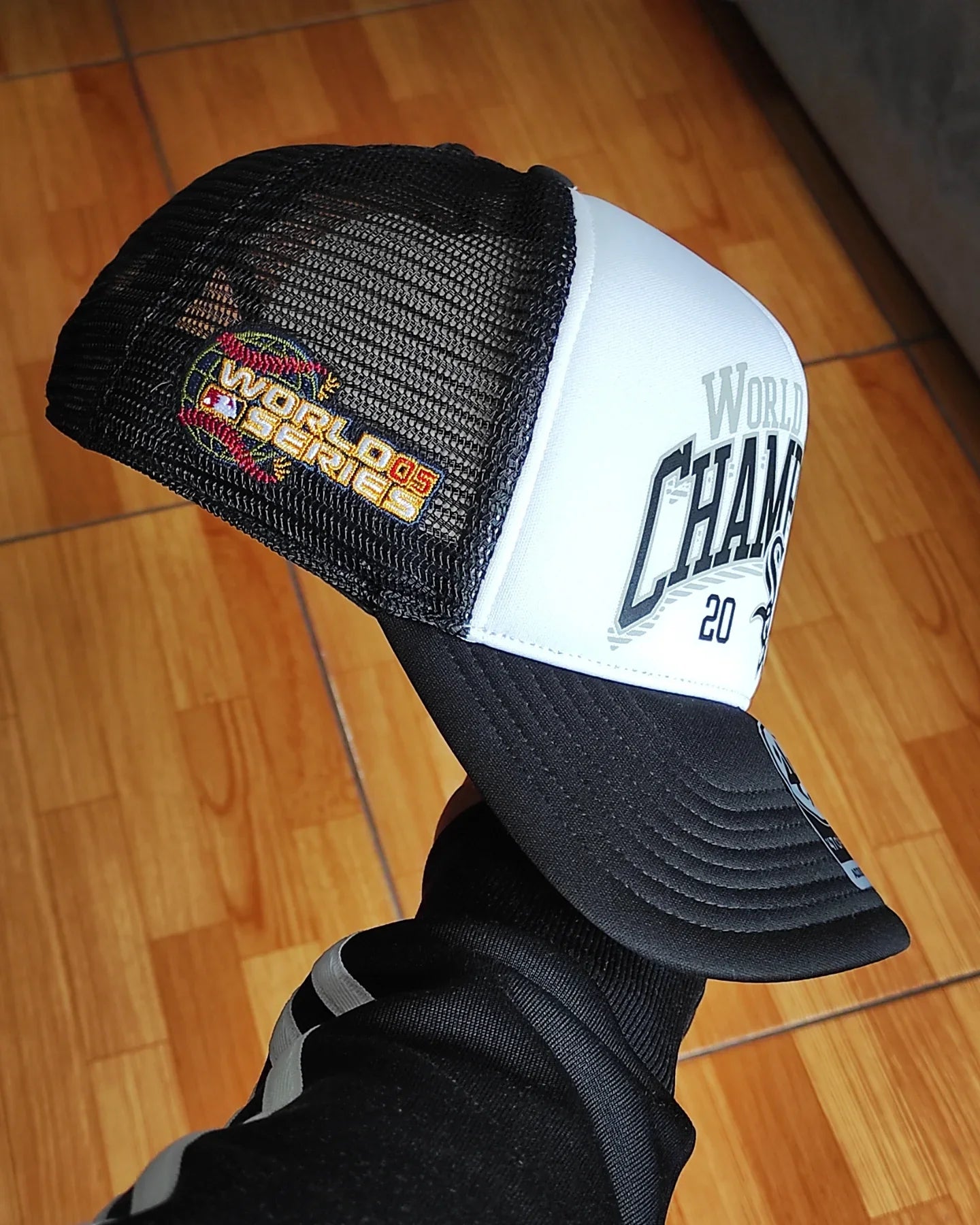 47Brand Chicago White Sox gorra trucker de espuma, negra y blanca, World Series, con cierre a presión