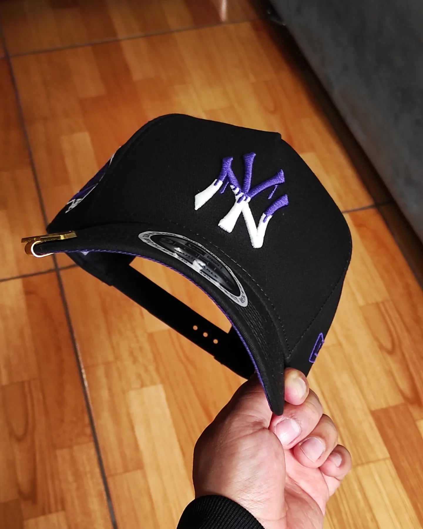 Gorra Snapback 9FORTY A-Frame 'Drip' Glow de los New York Yankees de New Era