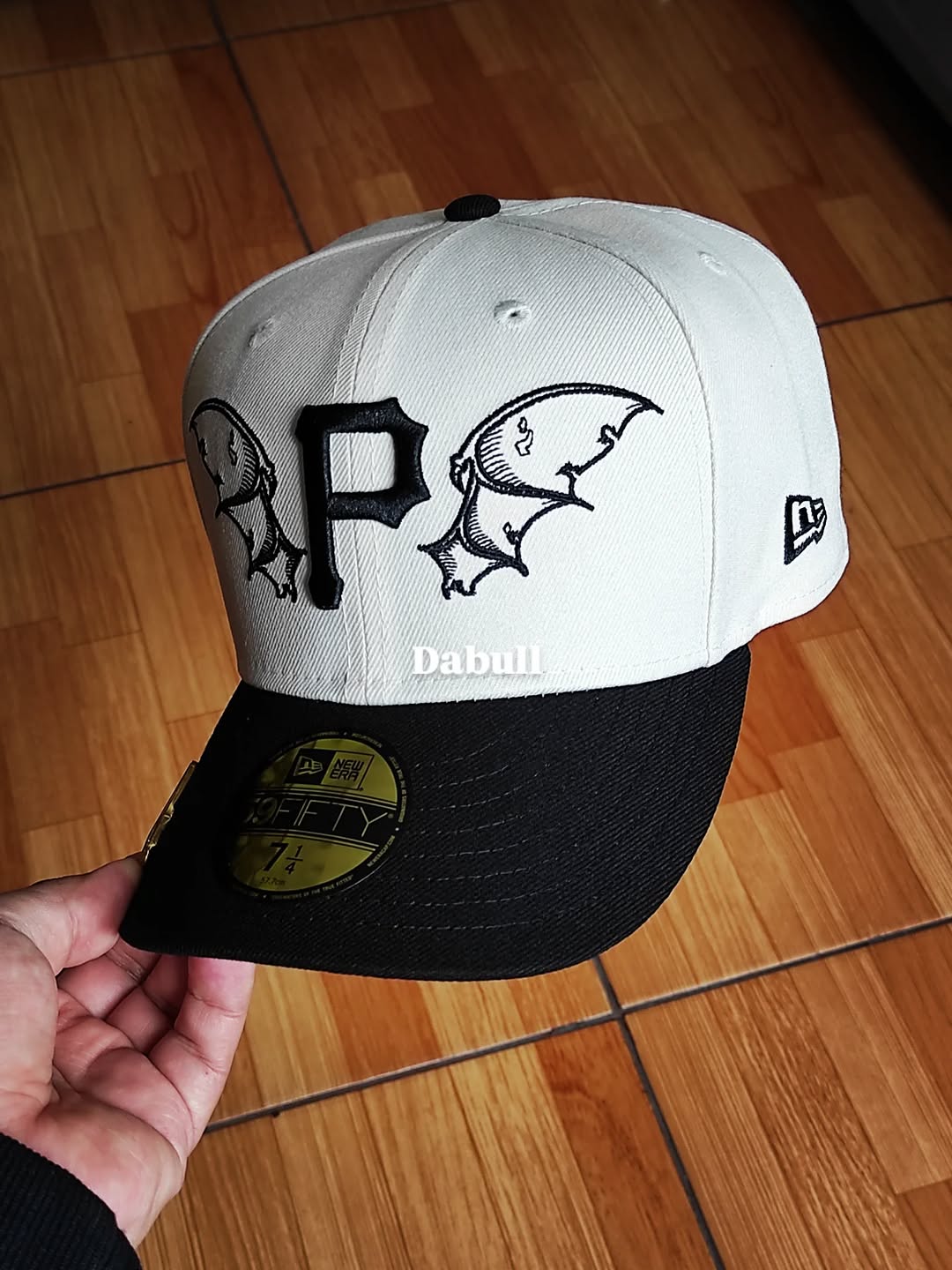 Gorra Pittsburgh Pirates MLB Team Wings 59FIFTY Ajustada Beige Claro
