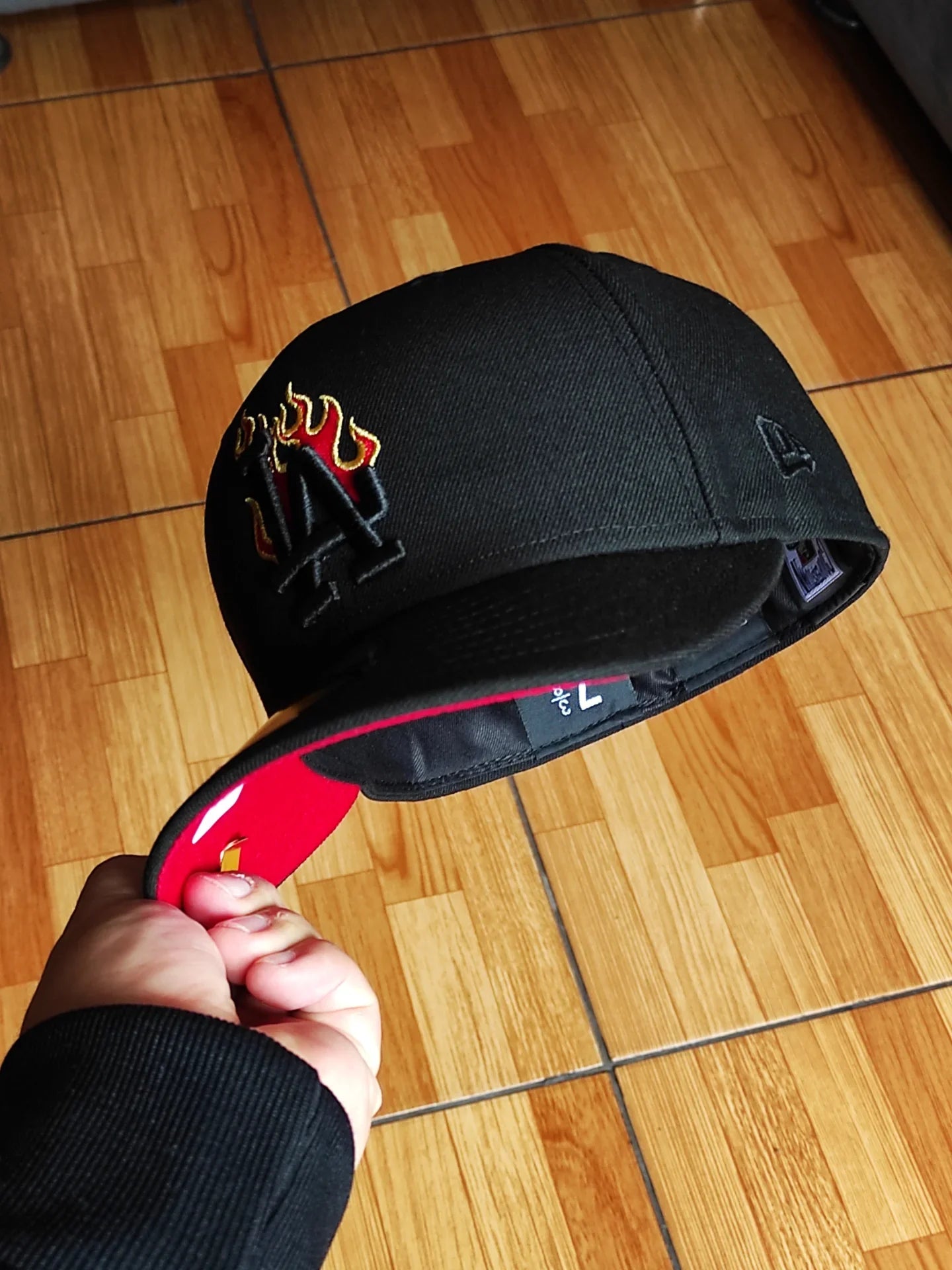 Gorra ajustada 59Fifty New Era Los Angeles Dodgers 40 Aniversario del Estadio Edición Blackout Fuego Rojo