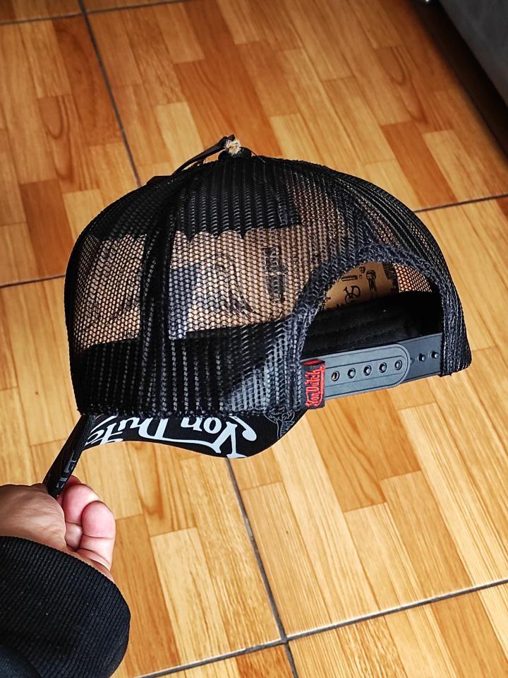 Gorra Von Dutch trucker multilogo edición negra