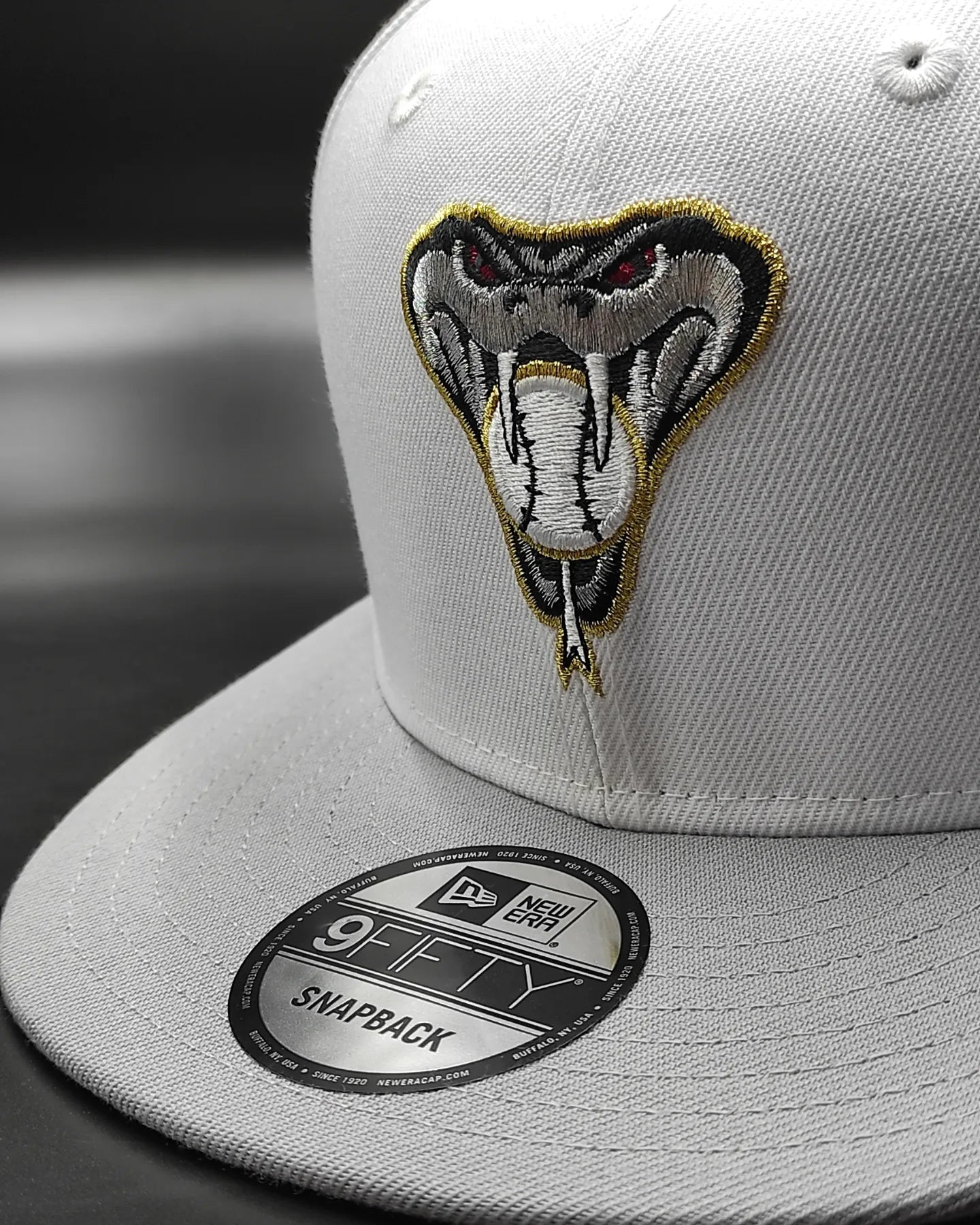 New Era Arizona Diamondbacks 1998 New Era 9Fifty Snapback blanco, rojo, plomo