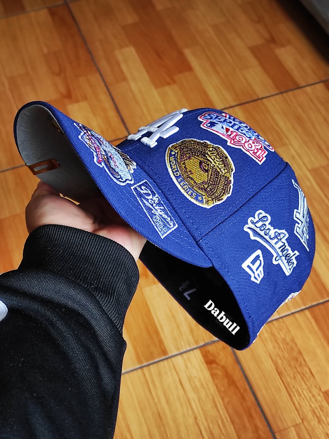 Gorra ajustada 59FIFTY de New Era de Los Angeles Dodgers con diseño estampado en toda la superficie