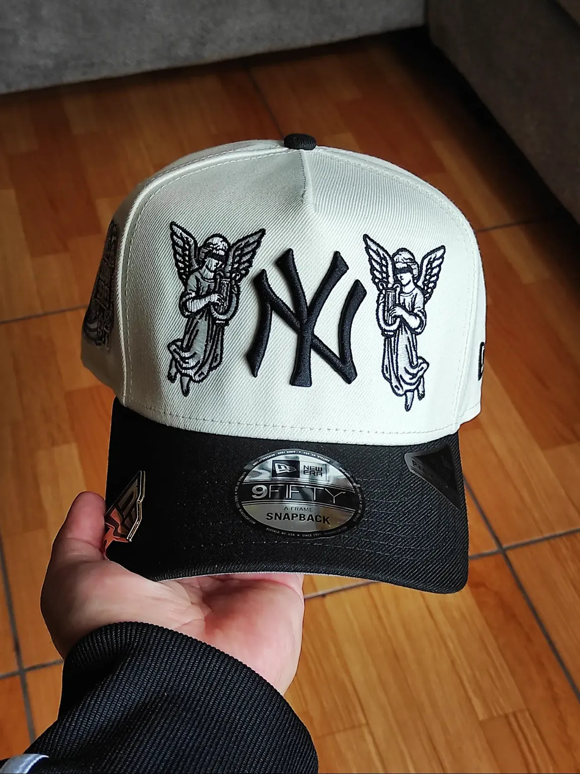 New Era New York Yankees Subway Series Angel Chrome Two Tone Edition 9Fifty A Frame Snapback Hat