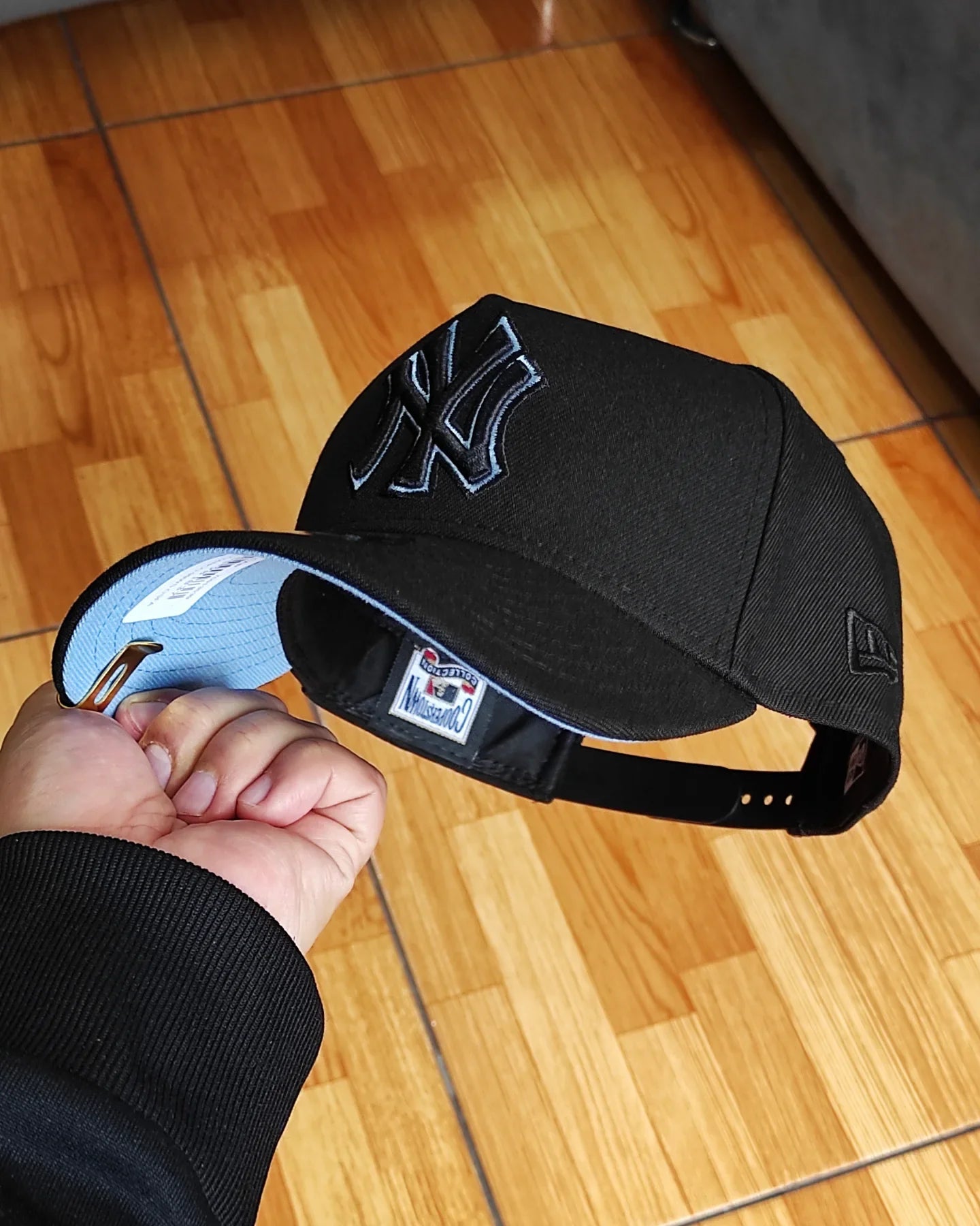 Gorra New Era New York Yankees World Series 1999 Black Sky Edition 9Forty A-Frame con Cierre Ajustable
