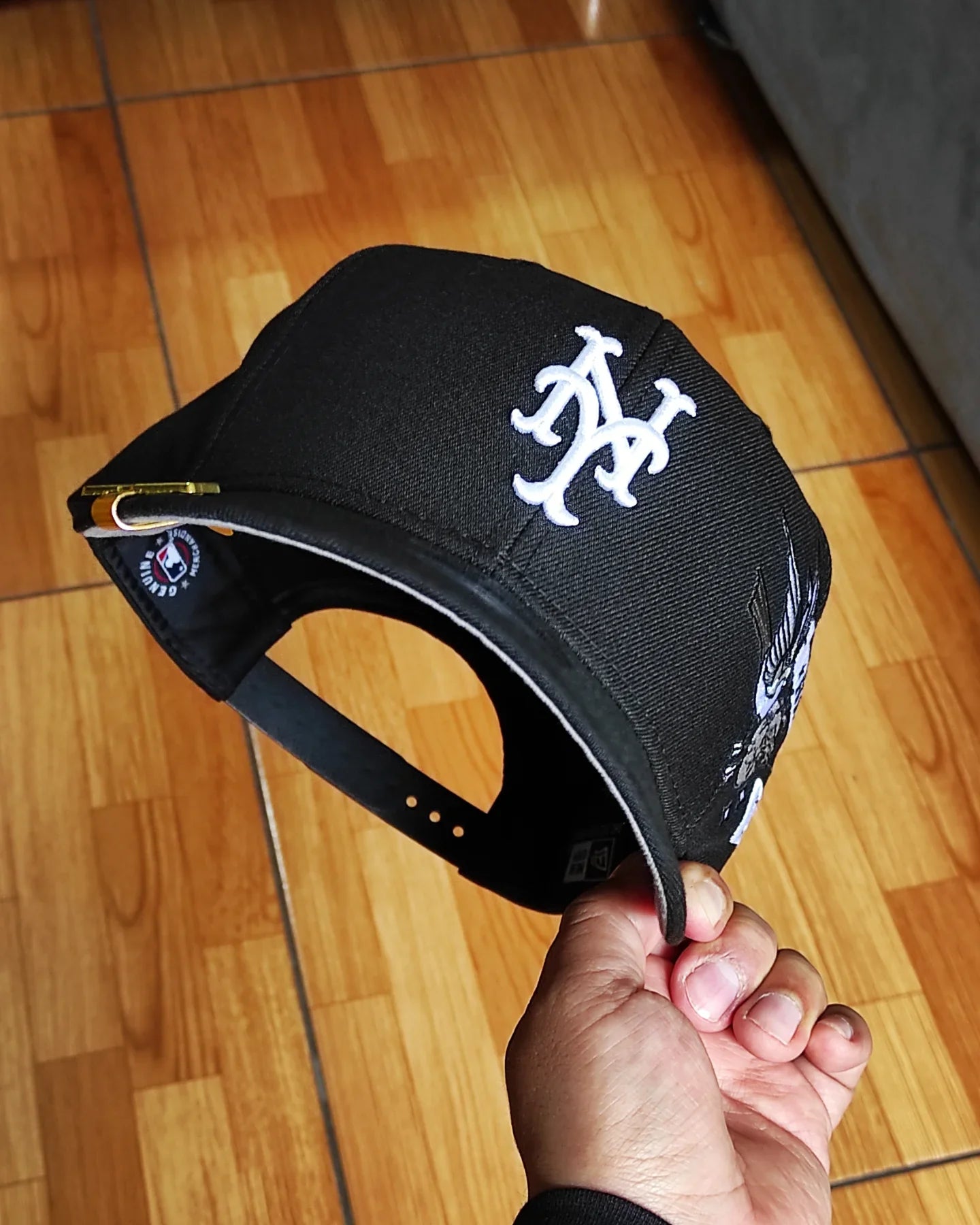 Gorra Snapback New Era 9Fifty de los New York Mets con parche lateral de arte urbano y visera gris - Negra