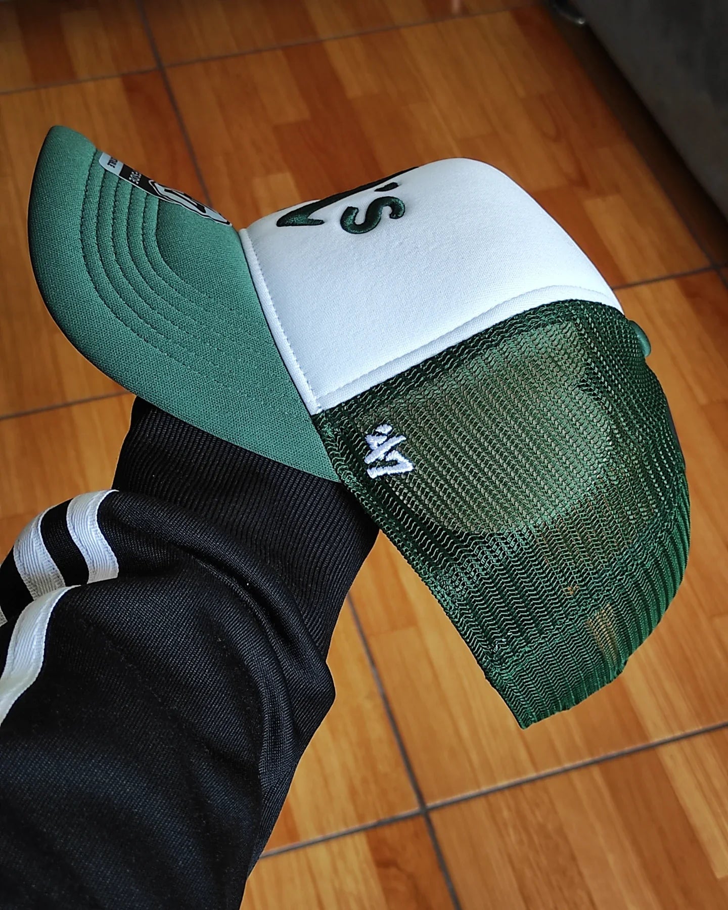 Gorra trucker de espuma Oakland Athletic de 47Brand con cierre a presión