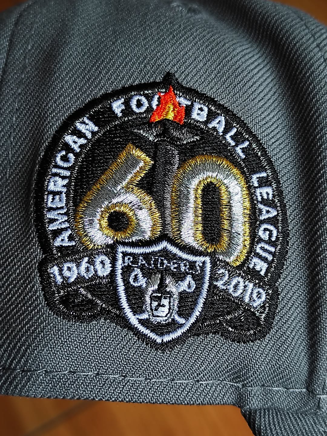 Gorra New Era Las Vegas Raiders 60 aniversario gris 59fifty