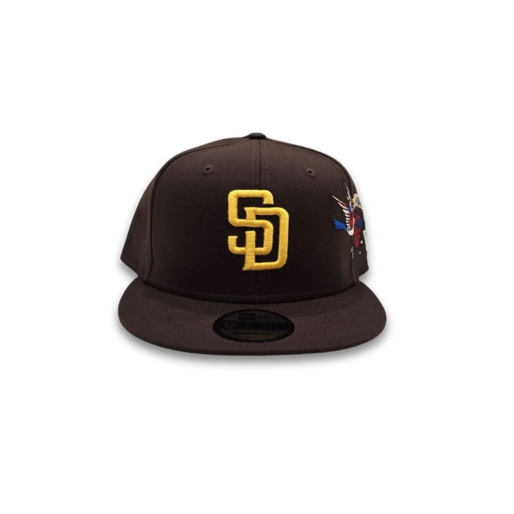 Gorra New Era 9Fifty Snapback San Diego Padres Gray Bottom City Art Side Patch - Marrón